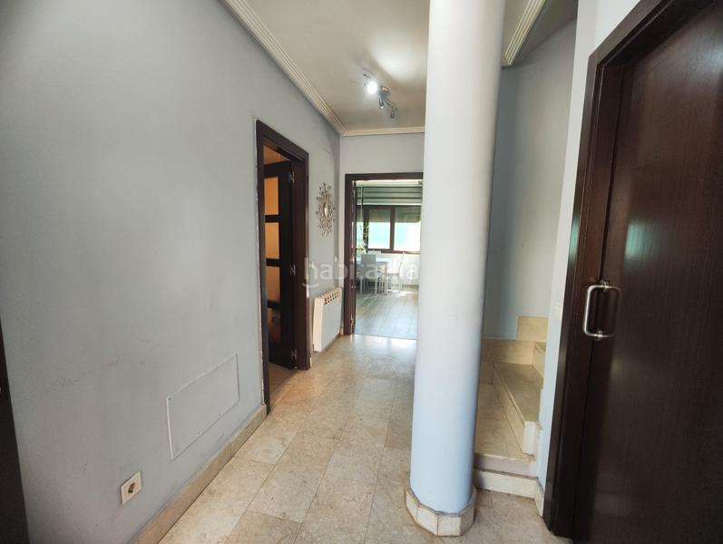 Foto c74407b2-7272-4186-98de-8c45a0d77520. Reihenhaus mit heizung parking in Carabaña