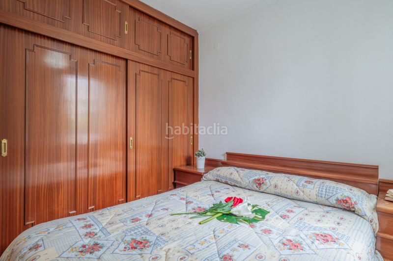 Foto 1bab3e95-ef3b-478d-8584-ef89602aa310. Flat with heating in Valdezarza Madrid