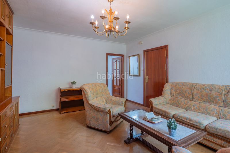 Foto 3d03cf76-6c93-4996-ae32-bedf02738a0f. Flat with heating in Valdezarza Madrid