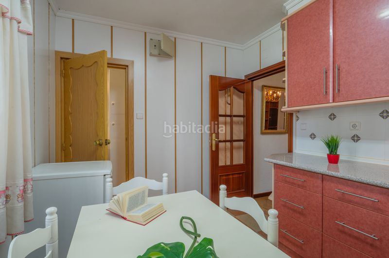 Foto 472cd4ea-e639-4467-b9ed-f52ed27fe39e. Flat with heating in Valdezarza Madrid