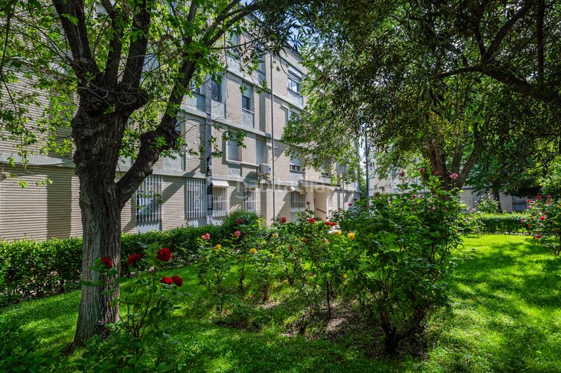 Foto 47d9c5e9-9cf9-42e2-aa1d-01811b425f19. Flat with heating in Valdezarza Madrid