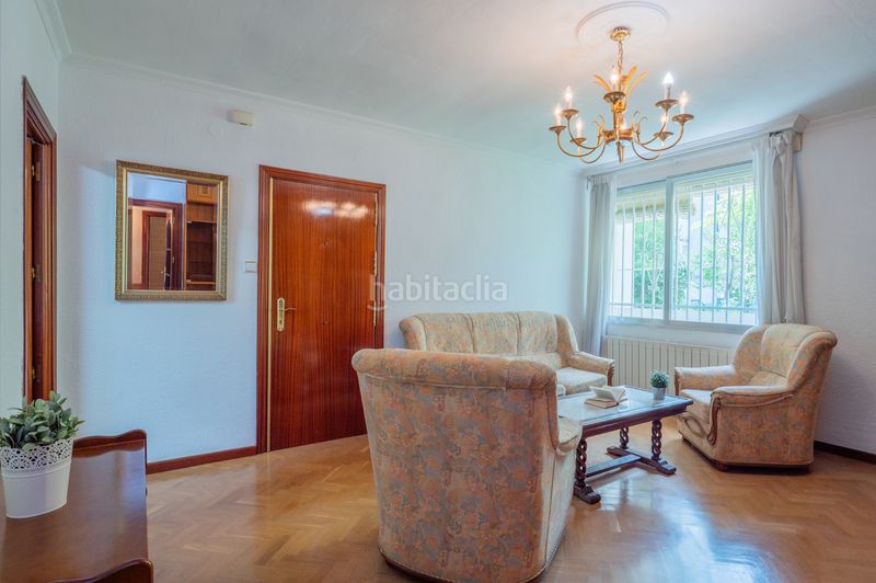 Foto a4fc7d63-8785-4c56-a047-00f24289aeca. Flat with heating in Valdezarza Madrid