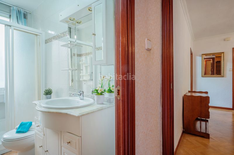 Foto e6a51475-00d8-4cf2-adea-b0fddd5d0719. Flat with heating in Valdezarza Madrid