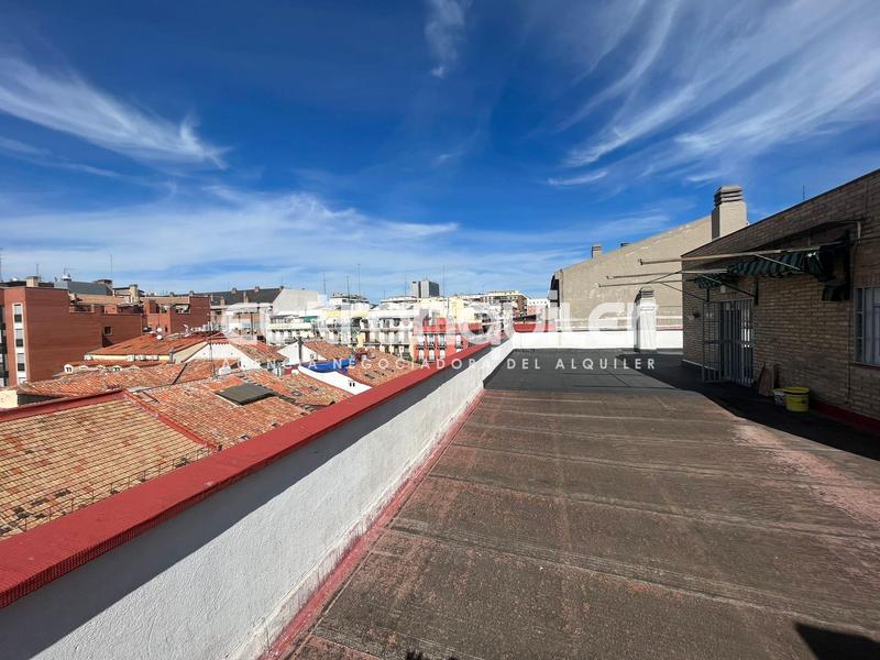 Foto 3a1e0262-a27f-4734-910e-d372ef5fa165. Alquiler ático calle rodriguez san pedro, n 23, planta 7 en Madrid