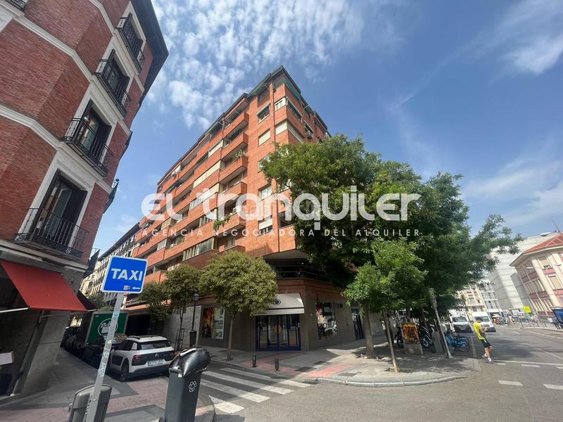 Foto 4ebfd292-084a-409b-af18-38cd8c9676ab. Lloguer estudi amb piscina a Justicia-Chueca Madrid