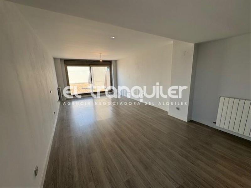 Foto c120134b-85c3-43be-82a4-3258ff060eb0. Location attique avec parking piscine dans Valdebebas - Valdefuentes Madrid