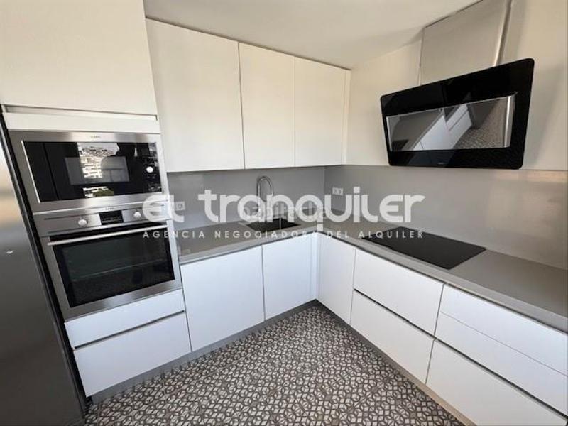 Foto de848bc9-65f9-4584-9d91-59dde12754cc. Miete dachwohnung mit parking pool in Valdebebas - Valdefuentes Madrid