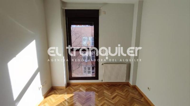 Foto 639744da-cb01-48fe-aa32-e2b539de3061. Alquiler piso calle luis mitjans, n 25, por.esc. b, planta 3, puerta a en Madrid