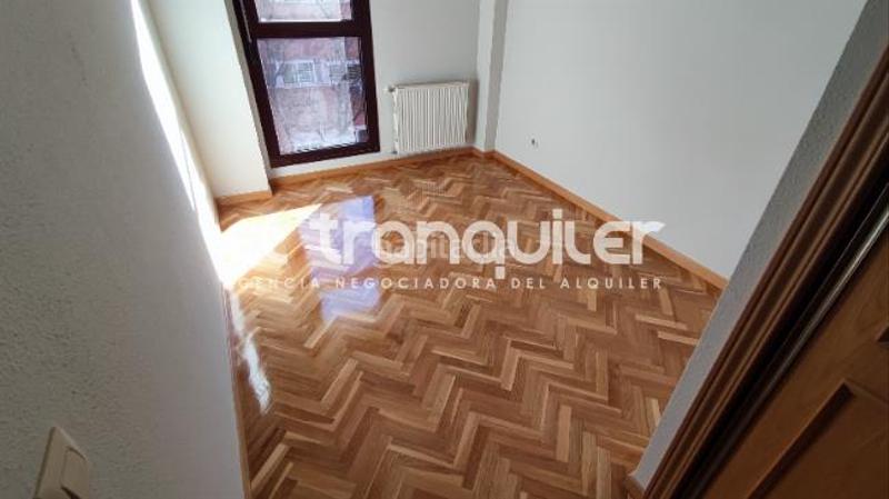 Foto fa012954-1d6b-425d-99de-b2f165e8248b. Alquiler piso calle luis mitjans, n 25, por.esc. b, planta 3, puerta a en Madrid