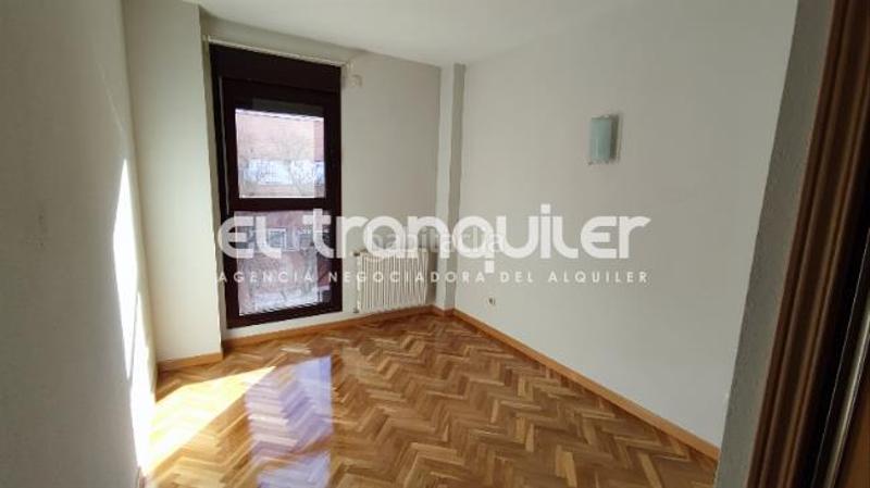 Foto 1abd818e-7bdf-4533-9257-23e46d7c5eb7. Lloguer pis amb aparcament piscina a Adelfas Madrid