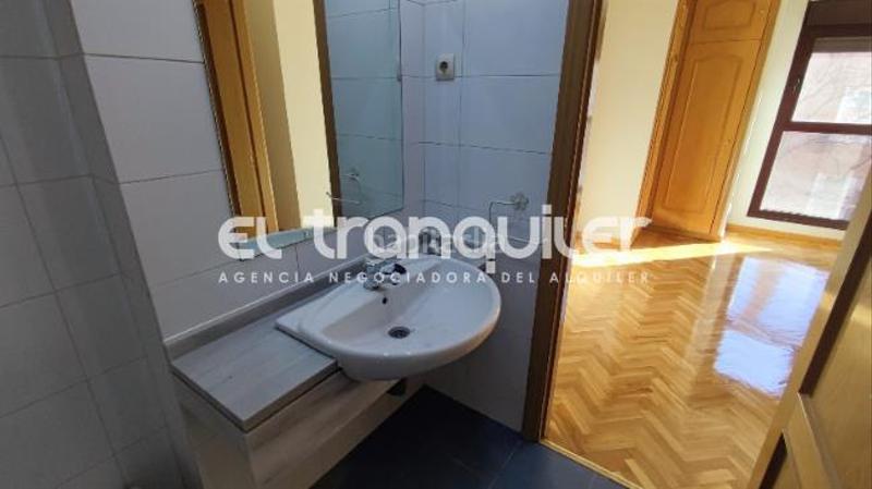 Foto b8956a71-878c-4abf-9e99-9be270d8d593. Lloguer pis amb aparcament piscina a Adelfas Madrid