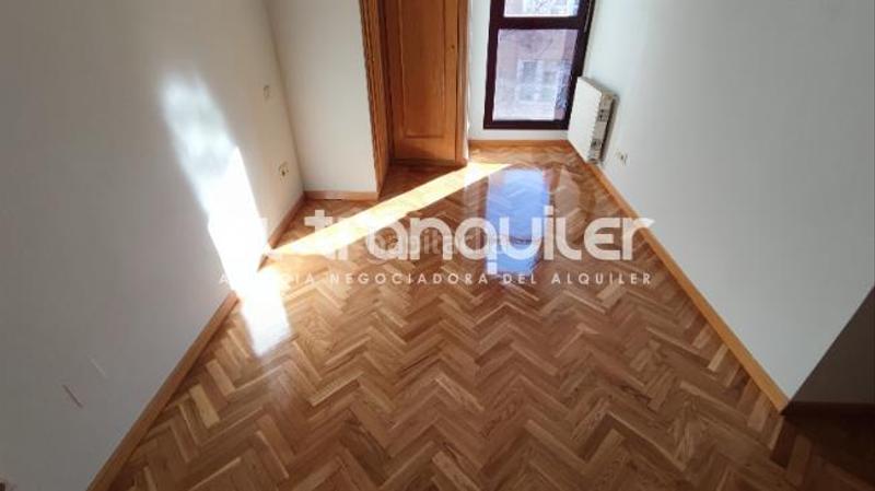 Foto 2f39cafb-3fec-435f-aacb-079ac35daac1. Location appartement avec parking piscine dans Adelfas Madrid