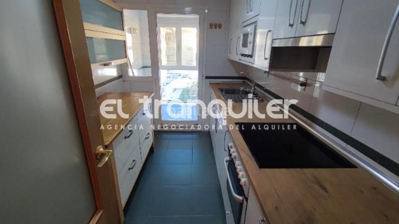 Foto feca748d-801d-48c2-b950-21685dfe8b63. Location appartement avec parking piscine dans Adelfas Madrid