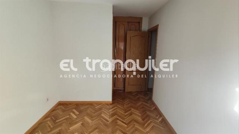 Foto 077b85f4-e3a8-4fb2-afd0-34d5fd5ad4e6. Miete etagenwohnung mit parking pool in Adelfas Madrid