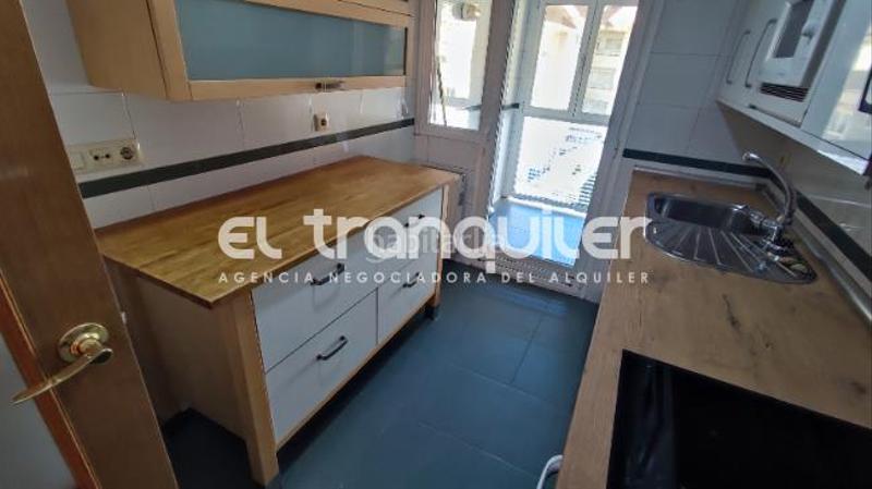 Foto c21898b5-5ad6-4f80-8317-84bc5e3bbe40. Miete etagenwohnung mit parking pool in Adelfas Madrid