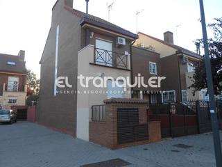 Rent Semi detached house  Calle de los ébanos. Calle de los ébanos, n 18, bajo