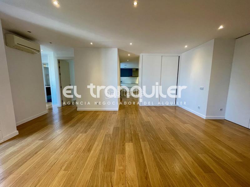 Foto 26884c83-3e31-4ccc-a531-259dbc50b9e7. Alquiler piso calle bolivia, n 5, planta 9, puerta d en Madrid