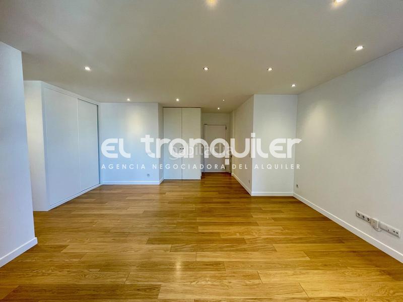 Foto 3528d99b-68b6-48d5-a0df-298132ebe87e. Alquiler piso calle bolivia, n 5, planta 9, puerta d en Madrid