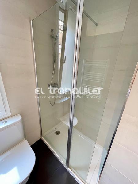 Foto cc4a5117-cc81-4033-8dd3-cab7a461d5de. Alquiler piso calle bolivia, n 5, planta 9, puerta d en Madrid