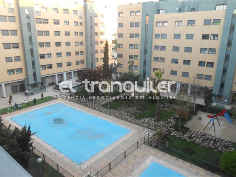 Foto 9d7f8794-df5a-4150-80eb-d9b8acc467df. Lloguer pis amb aparcament piscina a El Bercial Getafe