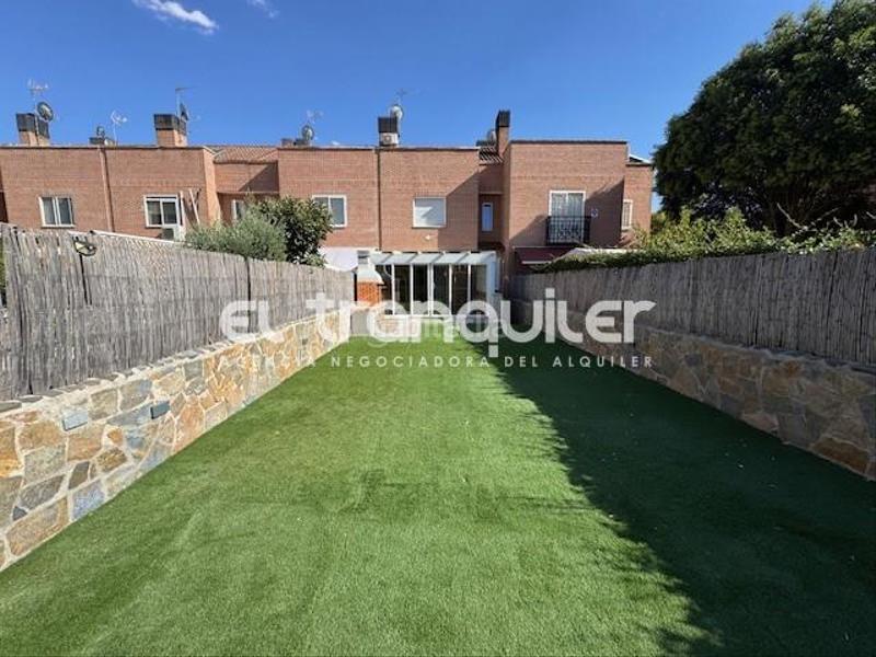 Foto d7d8be30-178f-481b-9984-e29b2f4c466a. Alquiler casa adosada avenida conde de coruña, n 133, bajo en Daganzo de Arriba