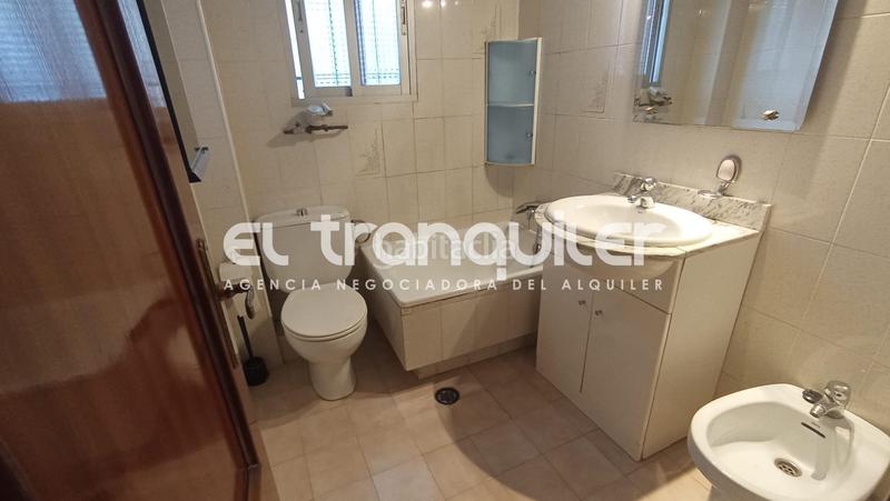 Foto a824ad55-3ce9-4180-b47a-aa37443889e7. Alquiler piso calle peña atalaya, n 100, planta 1, puerta a en Madrid