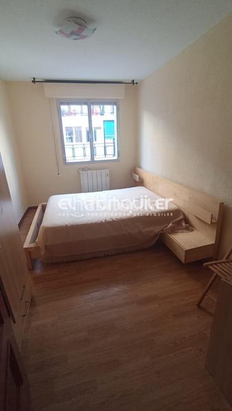 Foto fe372f0e-2014-4794-8204-365f96f35286. Alquiler piso calle peña atalaya, n 100, planta 1, puerta a en Madrid