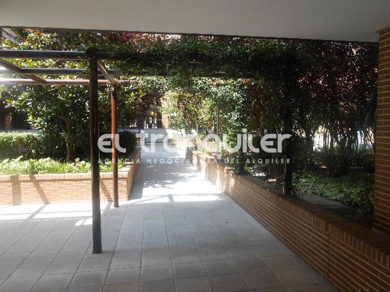 Foto f14ea0c1-6913-4c44-b0bb-3582766200b3. Affitto appartamento con parcheggio piscina in Simancas Madrid