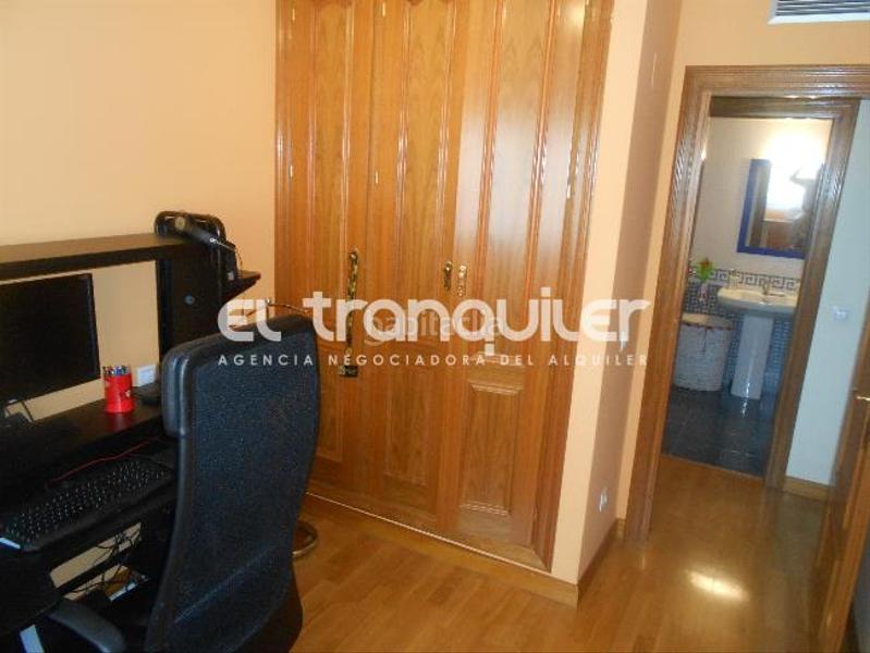 Foto 3a74f3a4-aecf-47a8-aab8-efde134b1ab9. Alquiler piso calle albadalejo, n 44, planta 2, puerta g en Madrid