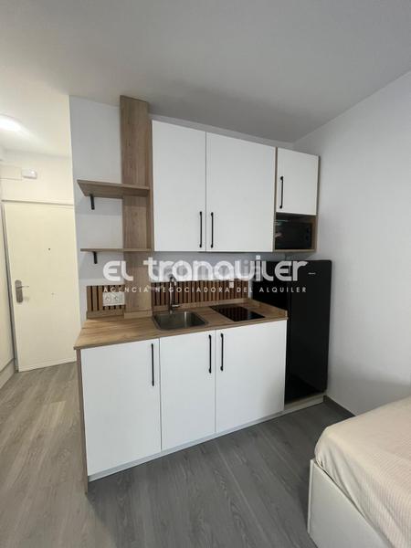 Foto b39ed586-567c-427d-b49b-6eaffb70c160. Alquiler estudio calle alonso del barco, n 4, planta 2, puerta f en Madrid