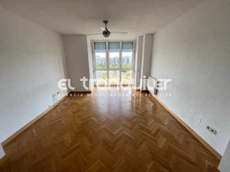 Foto 7e0ba434-4eea-42af-a310-9a2af19bd7a4. Miete etagenwohnung mit parking pool in Las Tablas Madrid