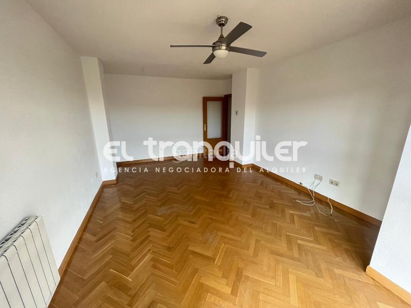 Foto d1a88e83-360a-443c-84fe-bd854be8a8b0. Miete etagenwohnung mit parking pool in Las Tablas Madrid