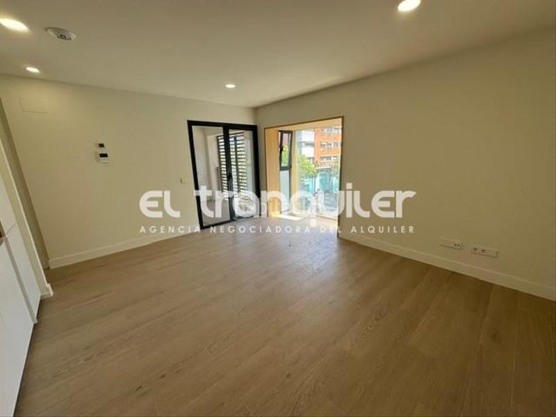 Foto 0863fa77-81bb-4d31-a899-d403524e91fc. Location appartement avec parking piscine dans Legazpi Madrid