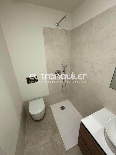 Foto 42596ac6-9dd5-40f8-af05-2dd28fc3c83d. Location appartement avec parking piscine dans Legazpi Madrid