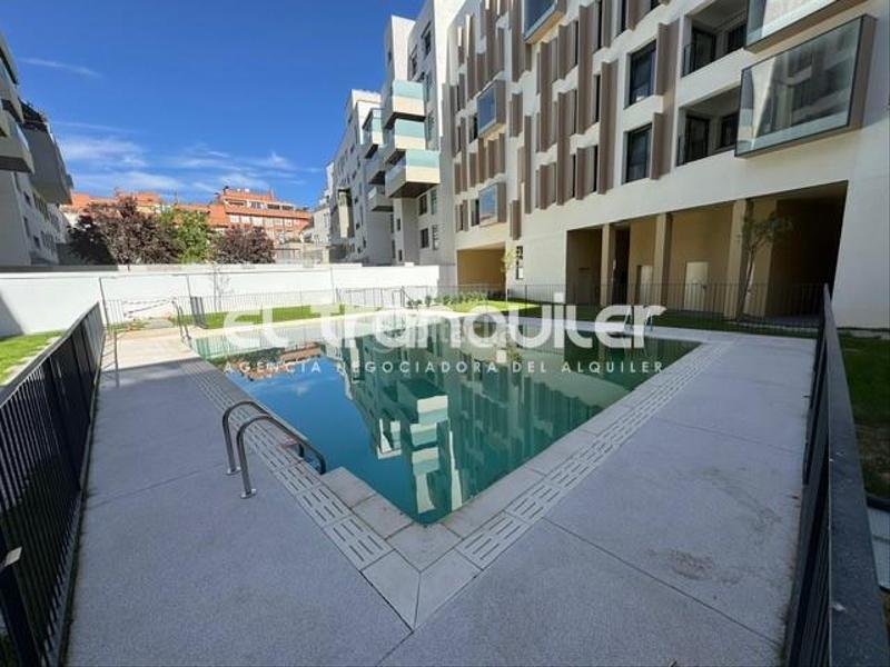 Foto 73ef748e-78fe-420c-b413-b40905937997. Location appartement avec parking piscine dans Legazpi Madrid