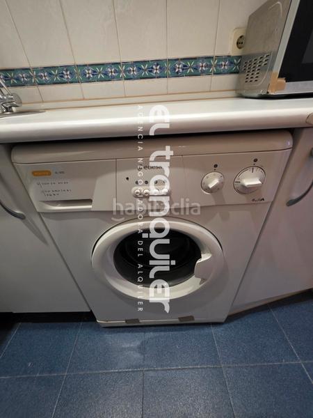 Foto 14d76fce-7d3b-4342-9365-79f040030876. Alquiler piso calle del bastero, n 23, planta 3, puerta 4 en Madrid