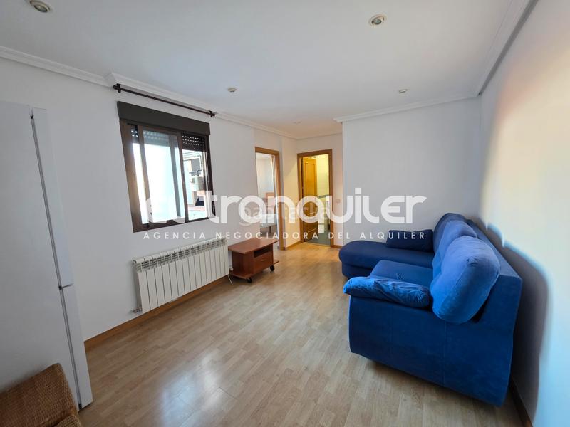 Foto c5693055-3d4f-42b5-a5ef-684a2444c1be. Alquiler piso calle del bastero, n 23, planta 3, puerta 4 en Madrid