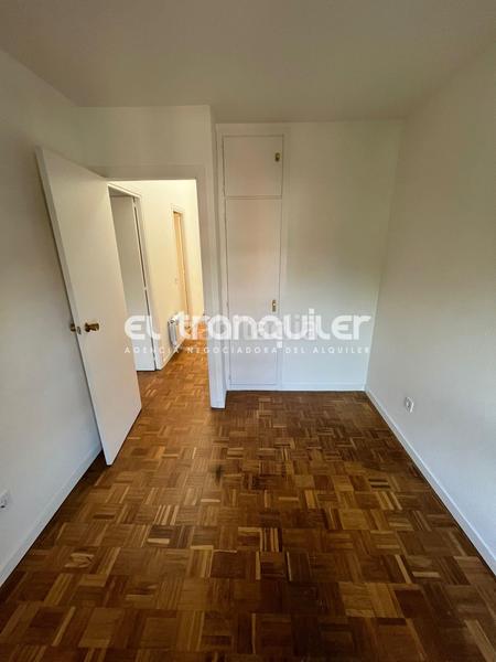 Foto 85fc1bfa-a86a-4d76-8fee-d29c13cd3b5f. Miete chalet mit parking in Carretera del Plantío Majadahonda