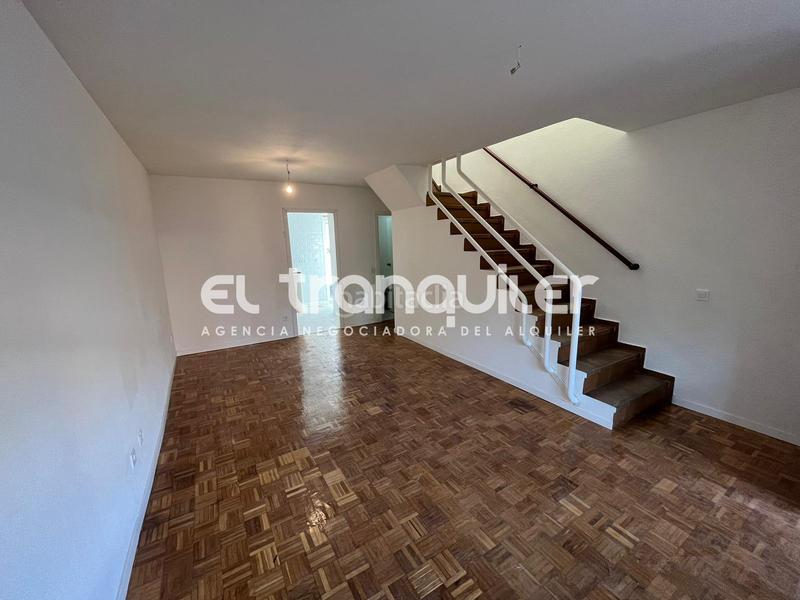 Foto d3b827d2-453a-4b8f-b9fc-deee936d5035. Miete chalet mit parking in Carretera del Plantío Majadahonda