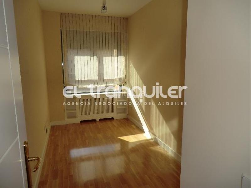 Foto 21f08e6f-7e82-4095-a6ce-20b9e990e3f5. Pis amb aparcament piscina a Dehesa Vieja-Puente Cultural San Sebastián de los Reyes