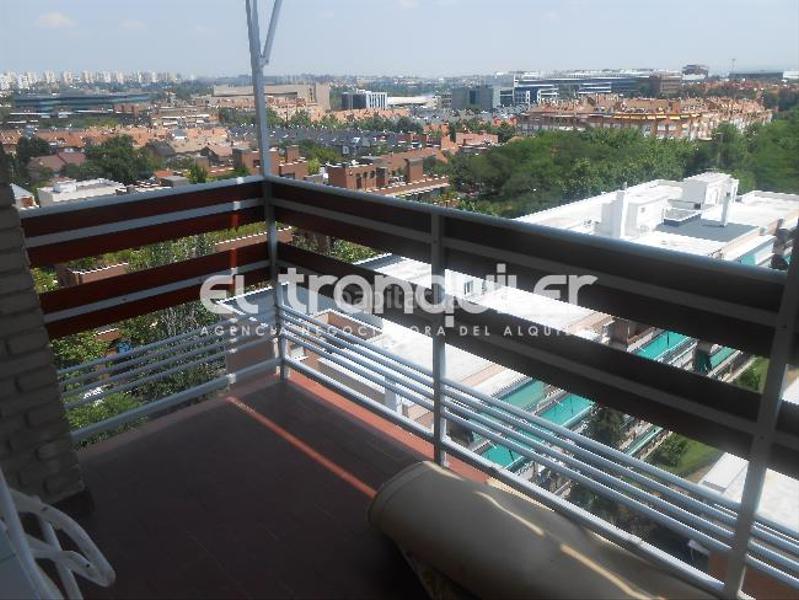Foto a198b42c-22e4-4c63-98e8-d0ced5f763ad. Rent penthouse in Salvador Madrid