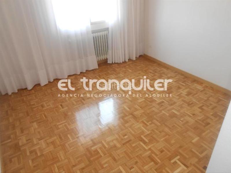 Foto d364fdf1-aea1-41b6-a6ee-4bf68cb4e540. Rent penthouse in Salvador Madrid