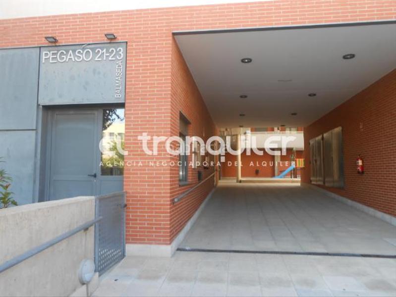 Foto 27ad5aba-9066-4ad1-9172-24ba1ad80593. Rent flat with parking pool in Sur - PAU 4 Móstoles