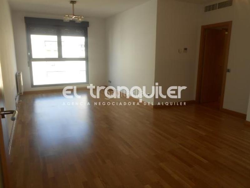 Foto 61d1c35a-fc77-41e5-8277-29a64d83fe7c. Rent flat with parking pool in Sur - PAU 4 Móstoles