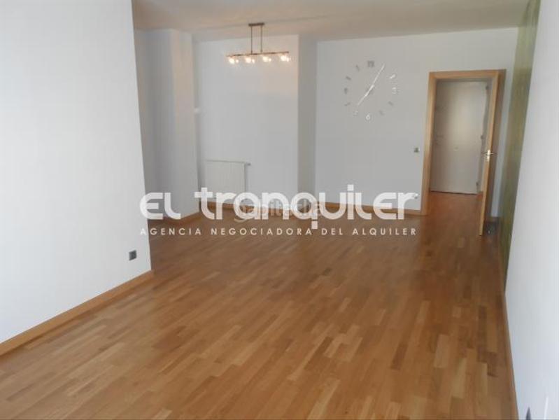 Foto 6f6aba38-6c4c-48ee-977b-6bee92cd7724. Rent flat with parking pool in Sur - PAU 4 Móstoles