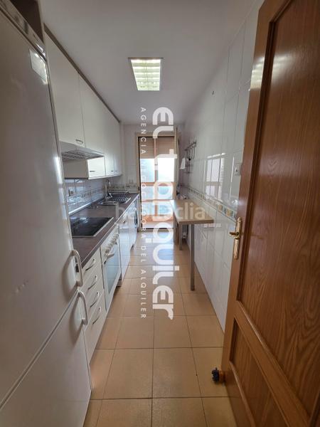 Foto 077df3a2-9244-4226-8256-1855baad489d. Rent flat with parking pool in PAU de Carabanchel Madrid