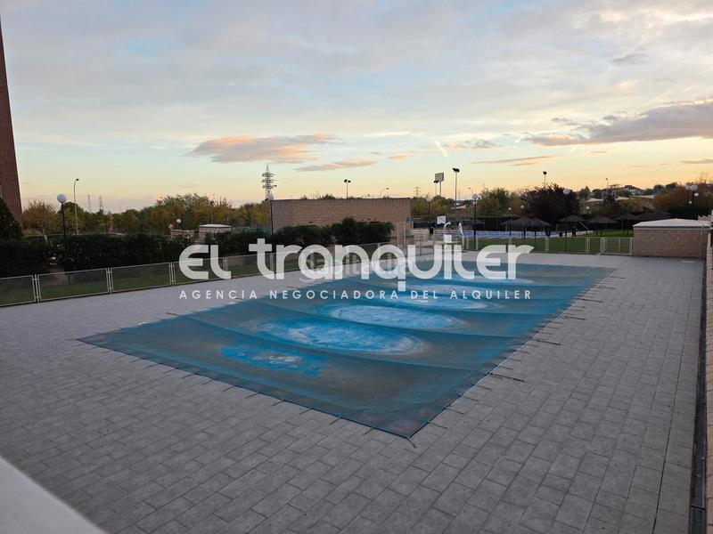 Foto a0c13fc6-4f20-4b11-bbac-2e4ec0c2b727. Rent flat with parking pool in PAU de Carabanchel Madrid