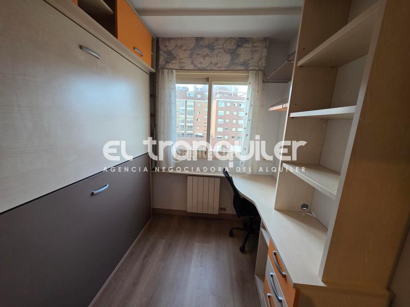 Foto ade60d48-bf85-4b6a-a5b9-cf24c2758eb3. Rent flat with parking pool in PAU de Carabanchel Madrid