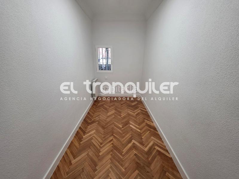 Foto bc2f8e70-1a31-4538-a6b6-8b495e0845d6. Alquiler casa adosada calle del portal, n 55, bajo en Madrid