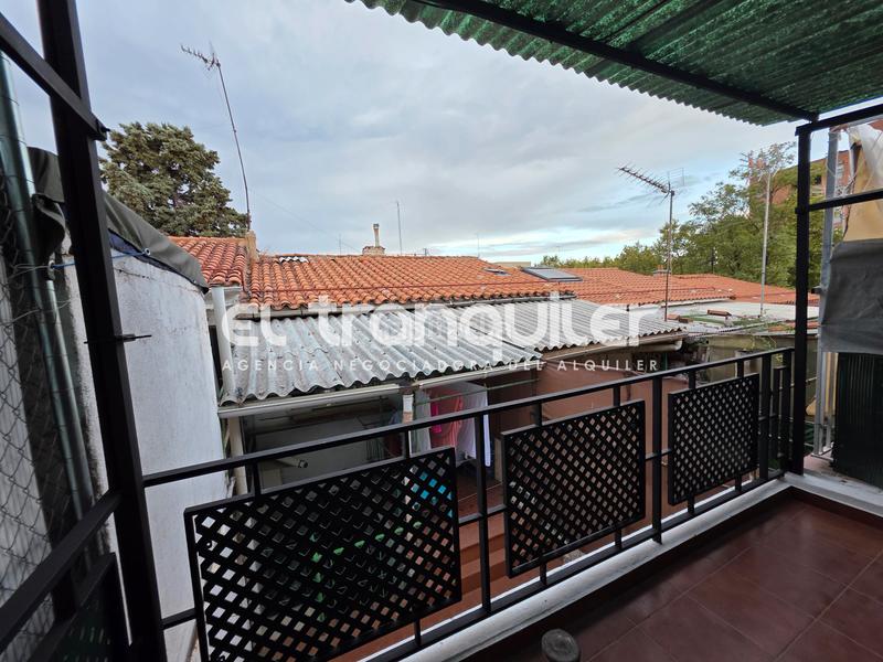 Foto 45444a6c-7903-4b3e-8a7e-44c520274f01. Rent semi detached house in Simancas Madrid